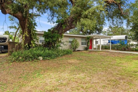 Villa ou maison à vendre à Tampa, Floride: 4 chambres, 141.21 m2 № 2198197 - photo 2