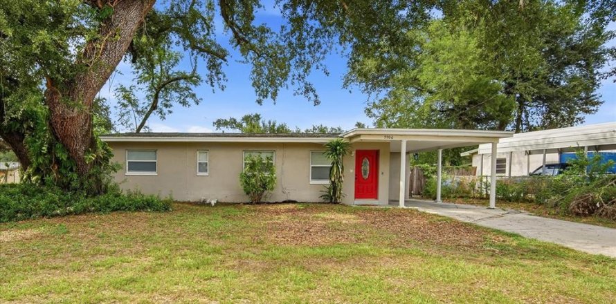 Villa ou maison à Tampa, Floride 4 chambres, 141.21 m2 № 2198197