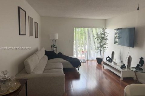 Apartamento en alquiler en Miami, Florida, 2 dormitorios, 79.43 m2 № 2066891 - foto 9