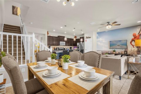 Adosado en venta en Kissimmee, Florida, 5 dormitorios, 210.24 m2 № 1884262 - foto 11