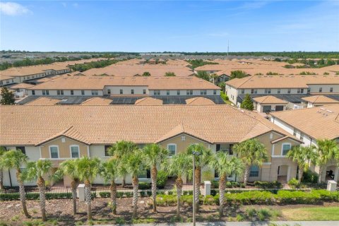Adosado en venta en Kissimmee, Florida, 5 dormitorios, 210.24 m2 № 1884262 - foto 3