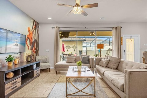 Adosado en venta en Kissimmee, Florida, 5 dormitorios, 210.24 m2 № 1884262 - foto 12