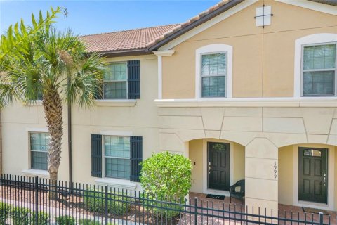 Adosado en venta en Kissimmee, Florida, 5 dormitorios, 210.24 m2 № 1884262 - foto 1