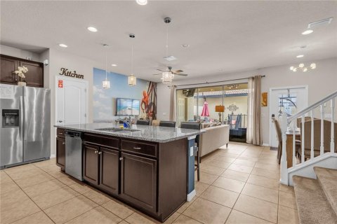 Adosado en venta en Kissimmee, Florida, 5 dormitorios, 210.24 m2 № 1884262 - foto 6