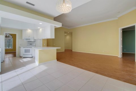 Villa ou maison à vendre à Palm Beach Gardens, Floride: 3 chambres, 188.41 m2 № 2372403 - photo 8