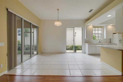 Villa ou maison à vendre à Palm Beach Gardens, Floride: 3 chambres, 188.41 m2 № 2372403 - photo 5