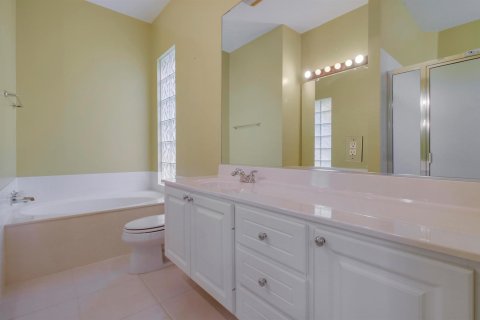 Villa ou maison à vendre à Palm Beach Gardens, Floride: 3 chambres, 188.41 m2 № 2372403 - photo 25