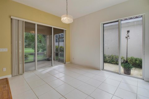 Villa ou maison à vendre à Palm Beach Gardens, Floride: 3 chambres, 188.41 m2 № 2372403 - photo 6