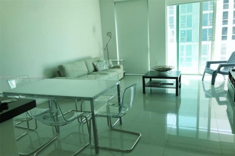 Condominio en venta en Miami, Florida, 1 dormitorio, 74.88 m2 № 1845600 - foto 1