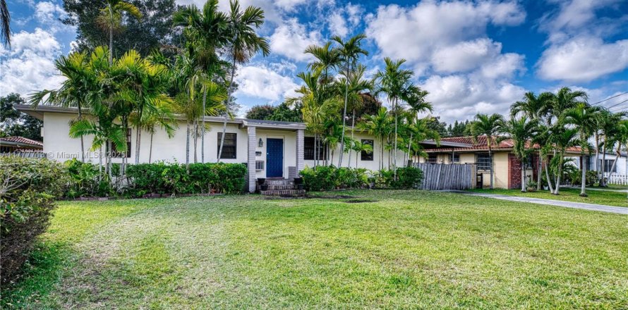 Casa en Miami, Florida 3 dormitorios, 144 m2 № 1714075