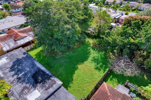 Casa en venta en Miami, Florida, 3 dormitorios, 144 m2 № 1714075 - foto 14