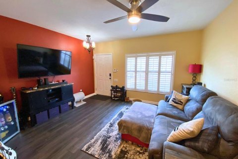Touwnhouse à vendre à Sanford, Floride: 2 chambres, 100.15 m2 № 1684658 - photo 2