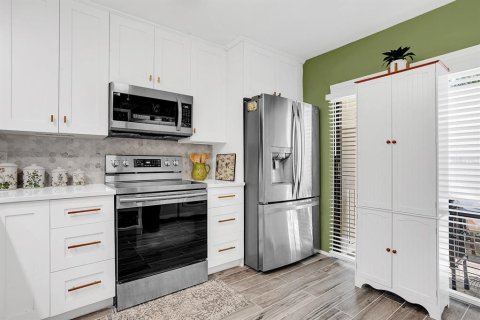 House in Palm Harbor, Florida 2 bedrooms, 104.05 sq.m. № 1446920 - photo 7