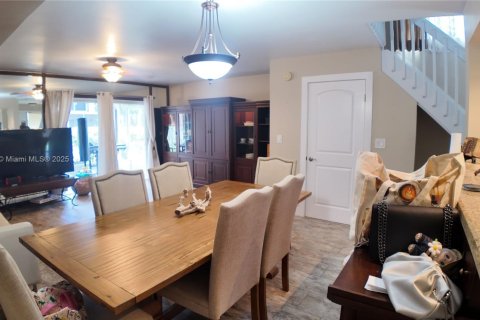 Townhouse in Pembroke Pines, Florida 3 bedrooms, 122.26 sq.m. № 1823925 - photo 20