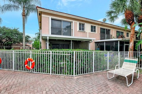 Townhouse in Pembroke Pines, Florida 3 bedrooms, 122.26 sq.m. № 1823925 - photo 9