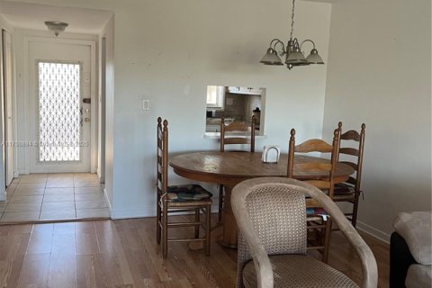 Condo in Sunrise, Florida, 1 bedroom  № 1729509 - photo 14