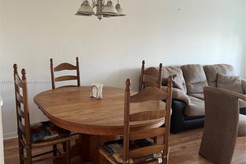 Condo in Sunrise, Florida, 1 bedroom  № 1729509 - photo 15