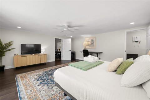 Casa en venta en Saint Petersburg, Florida, 4 dormitorios, 203.46 m2 № 1858188 - foto 19