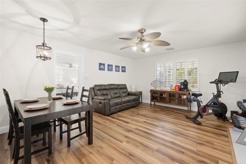 Casa en venta en Saint Petersburg, Florida, 4 dormitorios, 203.46 m2 № 1858188 - foto 14
