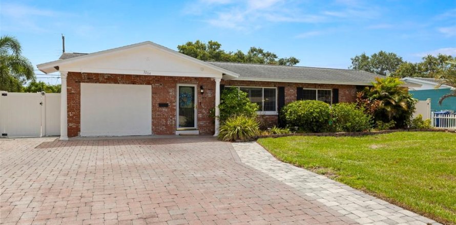 Casa en Saint Petersburg, Florida 4 dormitorios, 203.46 m2 № 1858188