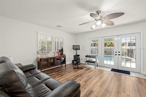 Casa en venta en Saint Petersburg, Florida, 4 dormitorios, 203.46 m2 № 1858188 - foto 13