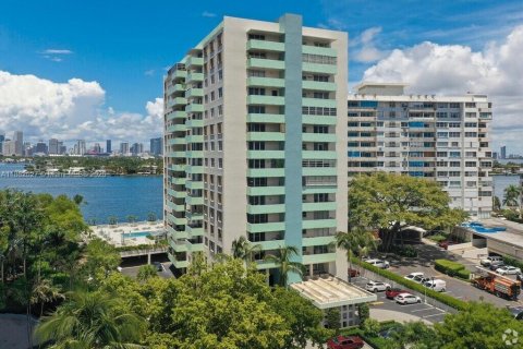 Copropriété à louer à Miami Beach, Floride: 1 chambre, 91.51 m2 № 1929765 - photo 15