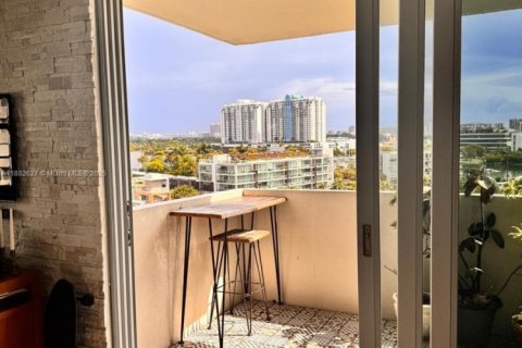 Copropriété à louer à Miami Beach, Floride: 1 chambre, 91.51 m2 № 1929765 - photo 12