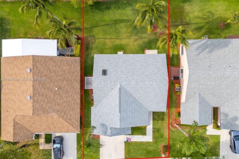 House in Homestead, Florida 2 bedrooms, 120.96 sq.m. № 2080748 - photo 30