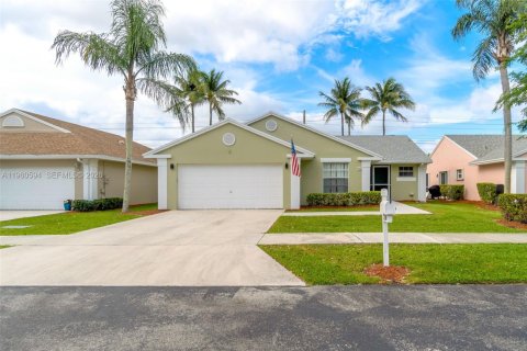House in Homestead, Florida 2 bedrooms, 120.96 sq.m. № 2080748
