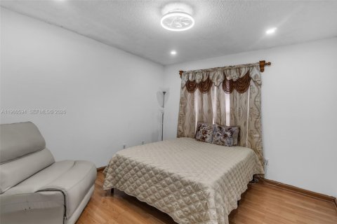House in Homestead, Florida 2 bedrooms, 120.96 sq.m. № 2080748 - photo 24