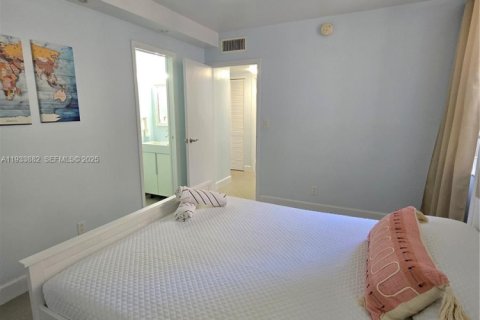 Condominio en alquiler en Tavernier, Florida, 2 dormitorios, 73.76 m2 № 1992164 - foto 11