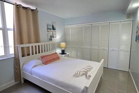 Condominio en alquiler en Tavernier, Florida, 2 dormitorios, 73.76 m2 № 1992164 - foto 10