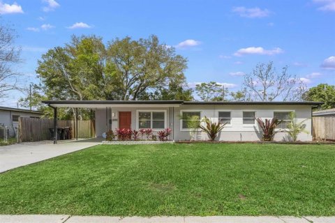 House in Orlando, Florida 3 bedrooms, 117.06 sq.m. № 1917860 - photo 2