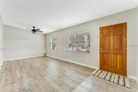 House in Orlando, Florida 3 bedrooms, 117.06 sq.m. № 1917860 - photo 6