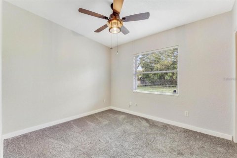 House in Orlando, Florida 3 bedrooms, 117.06 sq.m. № 1917860 - photo 12