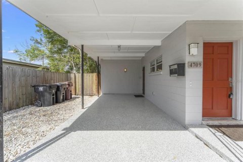 House in Orlando, Florida 3 bedrooms, 117.06 sq.m. № 1917860 - photo 4