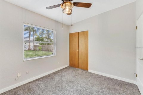 House in Orlando, Florida 3 bedrooms, 117.06 sq.m. № 1917860 - photo 13