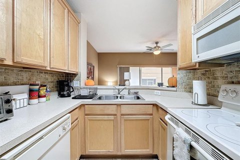 Touwnhouse à vendre à Davenport, Floride: 2 chambres, 117.71 m2 № 2123349 - photo 5