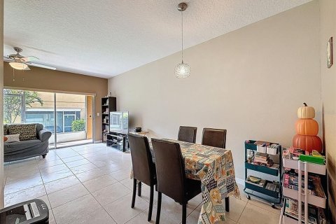 Touwnhouse à vendre à Davenport, Floride: 2 chambres, 117.71 m2 № 2123349 - photo 10