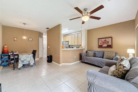 Touwnhouse à vendre à Davenport, Floride: 2 chambres, 117.71 m2 № 2123349 - photo 9