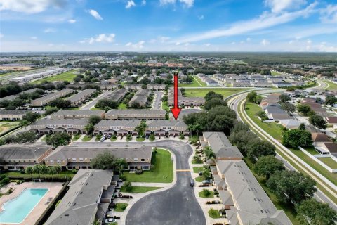 Touwnhouse à vendre à Davenport, Floride: 2 chambres, 117.71 m2 № 2123349 - photo 2