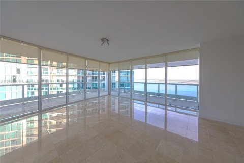 Condo in Miami, Florida, 2 bedrooms  № 2052736 - photo 4