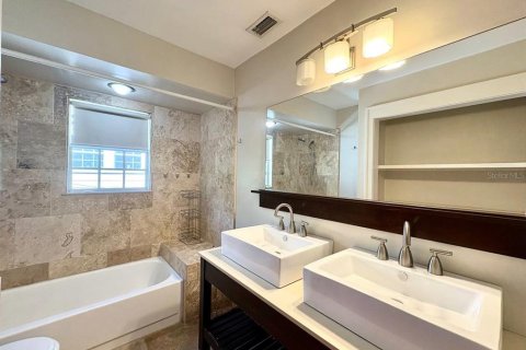Casa en alquiler en Tampa, Florida, 3 dormitorios, 138.61 m2 № 2266759 - foto 16