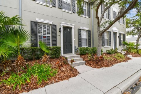 Townhouse in Tampa, Florida 3 bedrooms, 136.57 sq.m. № 1719943 - photo 4