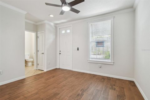 Townhouse in Tampa, Florida 3 bedrooms, 136.57 sq.m. № 1719943 - photo 7