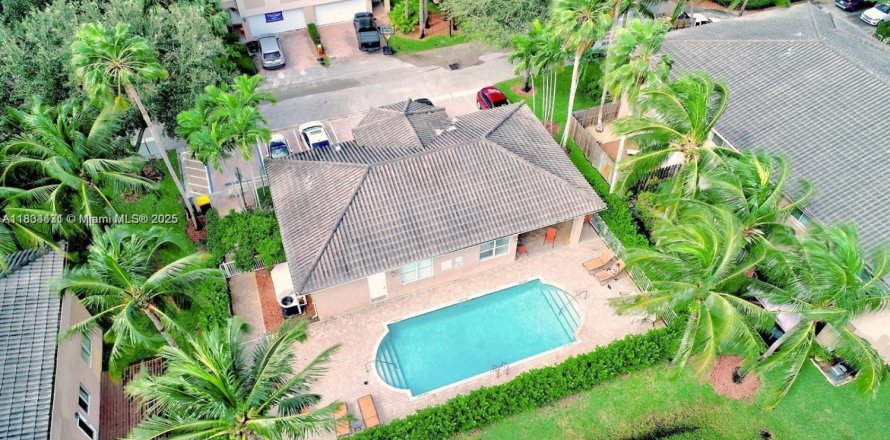Touwnhouse à Dania Beach, Floride 4 chambres, 189.71 m2 № 1816489