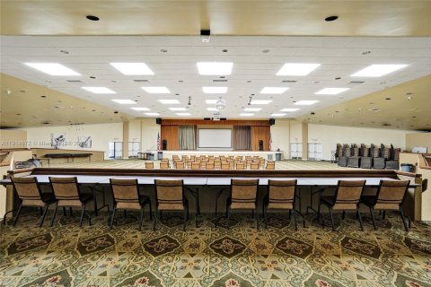 Condo in Sunrise, Florida, 2 bedrooms  № 1970567 - photo 9