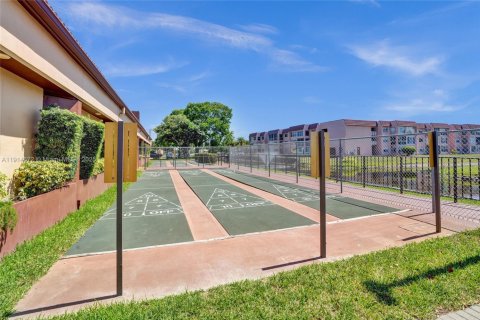 Condo in Sunrise, Florida, 2 bedrooms  № 1970567 - photo 20