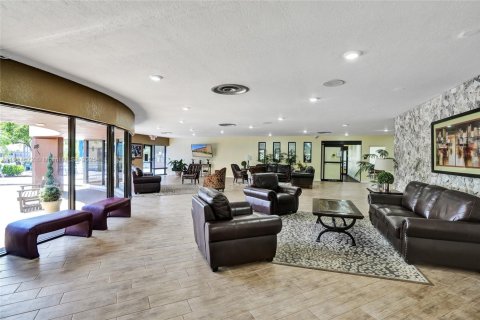 Condo in Sunrise, Florida, 2 bedrooms  № 1970567 - photo 6