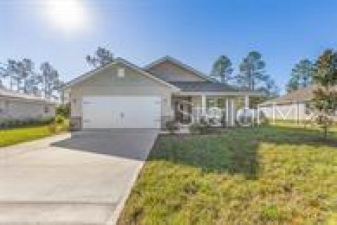 House in Palm Coast, Florida 4 bedrooms, 169.08 sq.m. № 1785914 - photo 1